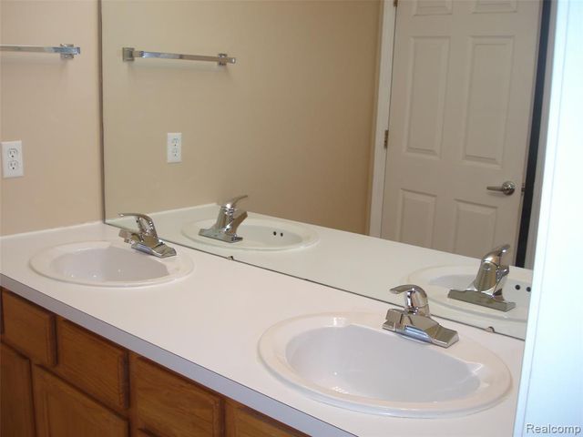 1782 Shepherds, Troy, MI 48084