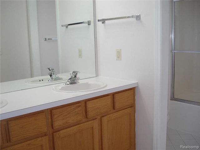 1782 Shepherds, Troy, MI 48084