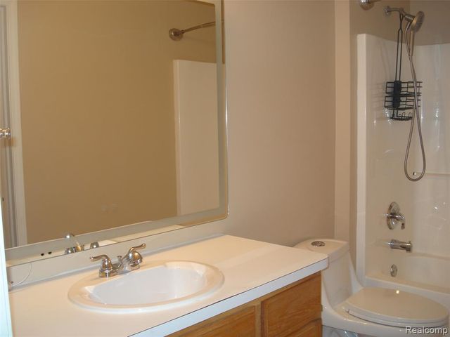 1782 Shepherds, Troy, MI 48084