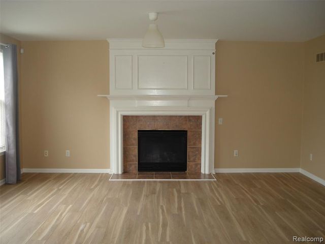 1782 Shepherds, Troy, MI 48084