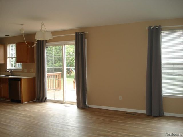 1782 Shepherds, Troy, MI 48084