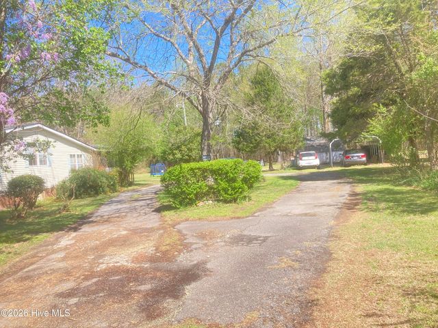 1586 Gum Swamp Church Road, Greenville, NC 27834