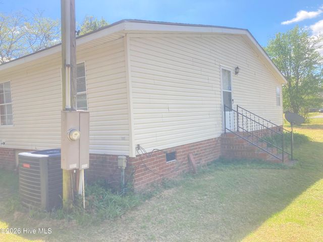 1586 Gum Swamp Church Road, Greenville, NC 27834