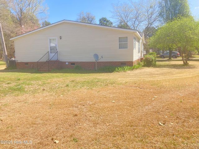 1586 Gum Swamp Church Road, Greenville, NC 27834