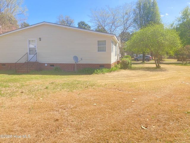 1586 Gum Swamp Church Road, Greenville, NC 27834