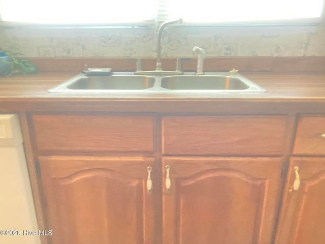 1586 Gum Swamp Church Road, Greenville, NC 27834