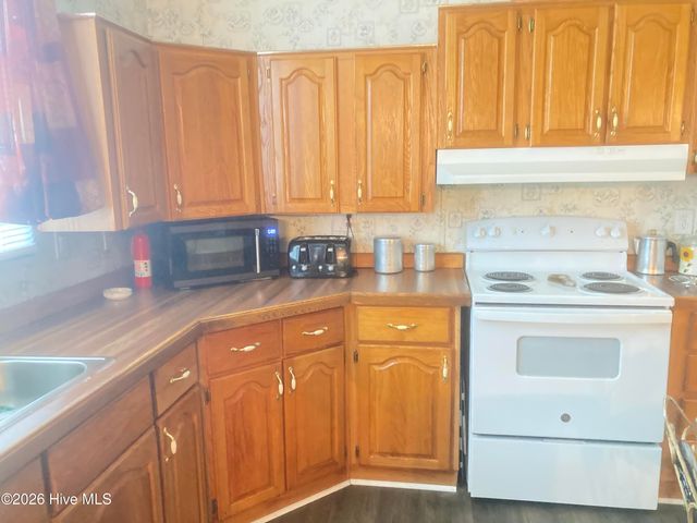 1586 Gum Swamp Church Road, Greenville, NC 27834