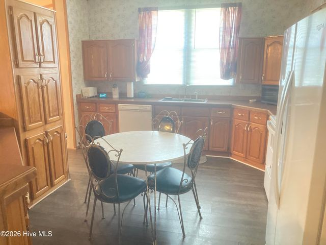 1586 Gum Swamp Church Road, Greenville, NC 27834