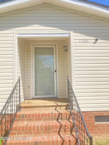 1586 Gum Swamp Church Road, Greenville, NC 27834
