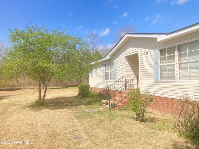 1586 Gum Swamp Church Road, Greenville, NC 27834