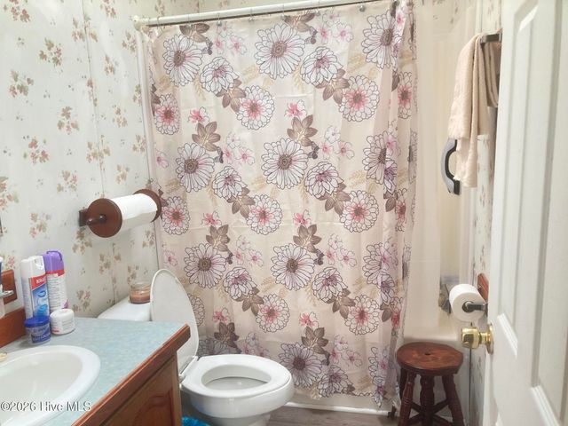 1586 Gum Swamp Church Road, Greenville, NC 27834