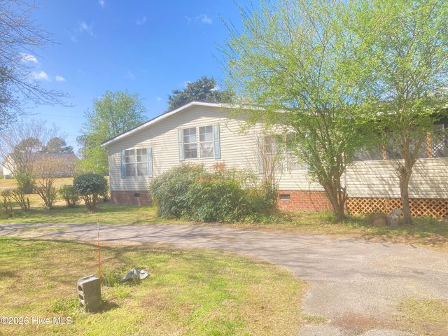 1586 Gum Swamp Church Road, Greenville, NC 27834