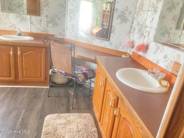 1586 Gum Swamp Church Road, Greenville, NC 27834