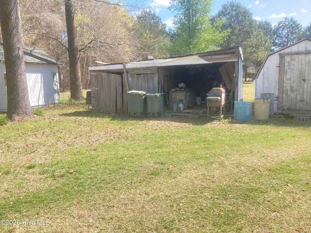 1586 Gum Swamp Church Road, Greenville, NC 27834