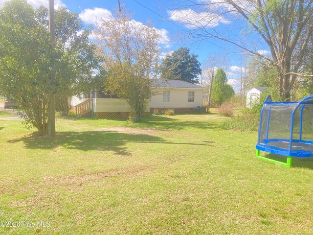 1586 Gum Swamp Church Road, Greenville, NC 27834