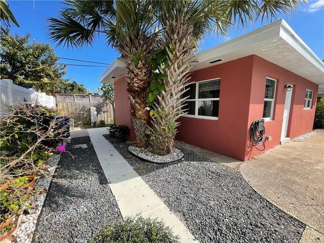 616 NE 11th Avenue, Pompano Beach, FL 33060