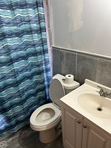 5580 LAKEVIEW Street, Detroit, MI 48213