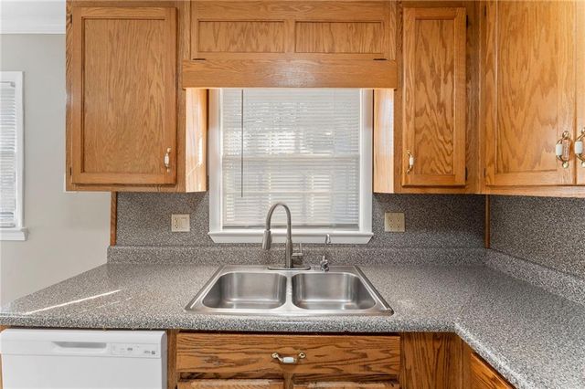 320 Crossville Court, Roswell, GA 30076