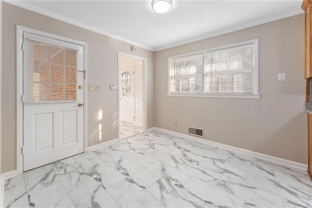 320 Crossville Court, Roswell, GA 30076