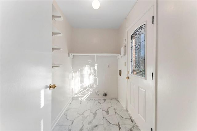 320 Crossville Court, Roswell, GA 30076