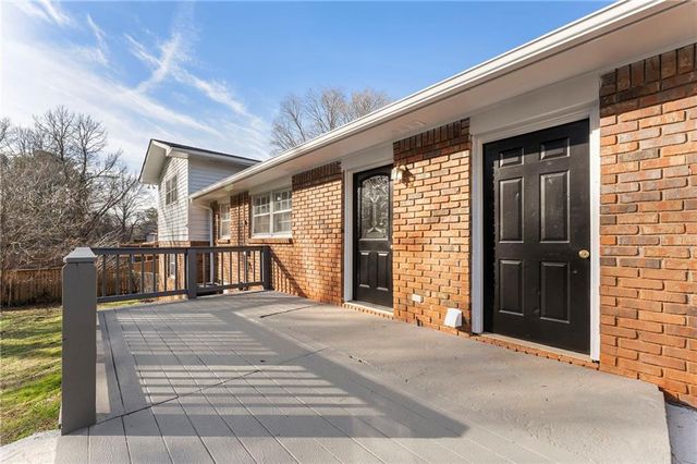 320 Crossville Court, Roswell, GA 30076