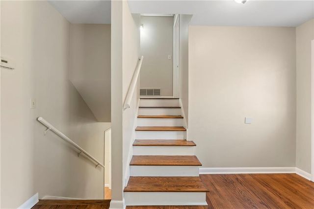 320 Crossville Court, Roswell, GA 30076