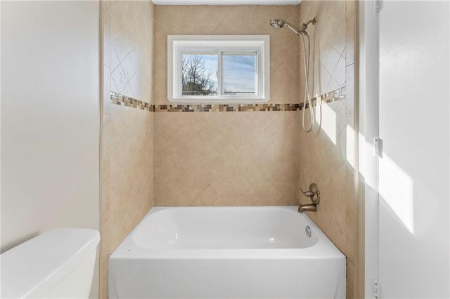 320 Crossville Court, Roswell, GA 30076