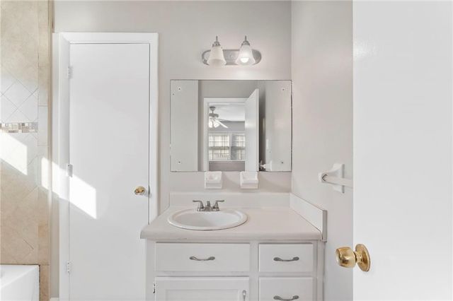 320 Crossville Court, Roswell, GA 30076