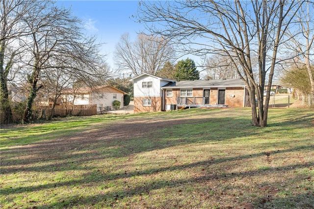 320 Crossville Court, Roswell, GA 30076