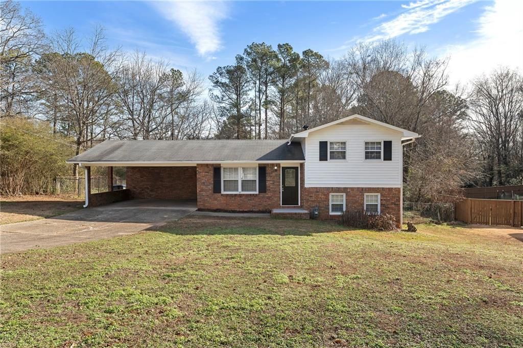 320 Crossville Court, Roswell, GA 30076