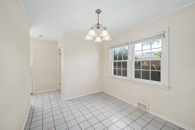 1430 Evergreen Terrace, Glenview, IL 60025