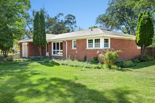 1430 Evergreen Terrace, Glenview, IL 60025