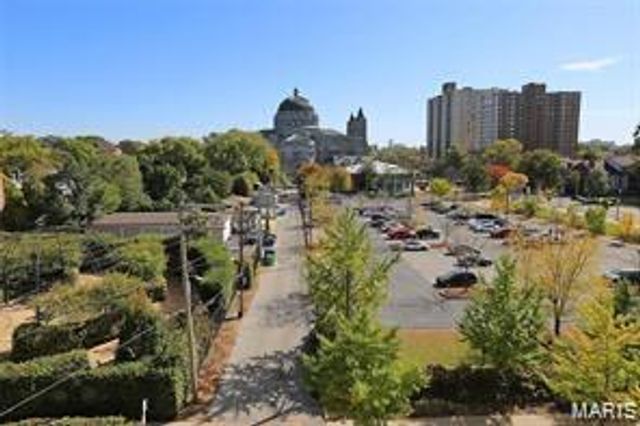 4501 Lindell Boulevard 4B, St Louis, MO 63108
