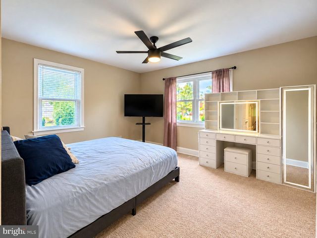 506 S NEW MIDDLETOWN RD, Media, PA 19063