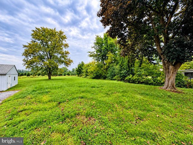 506 S NEW MIDDLETOWN RD, Media, PA 19063