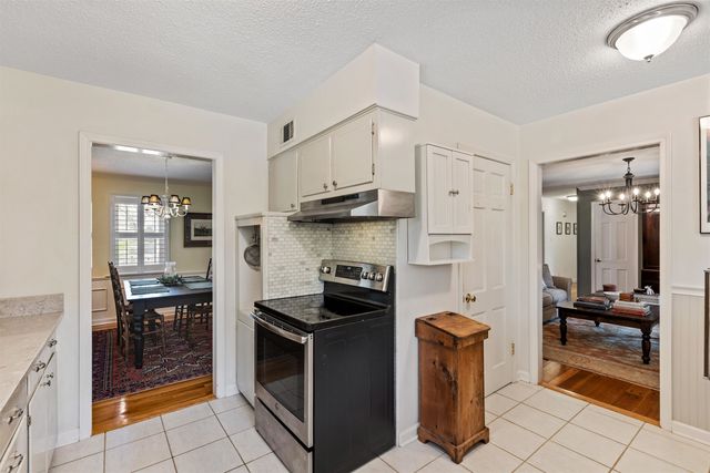 6101 IVAWOOD DR, Bartlett, TN 38134