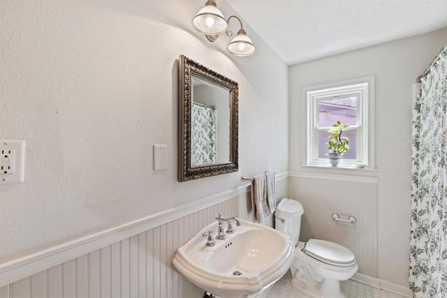 6101 IVAWOOD DR, Bartlett, TN 38134