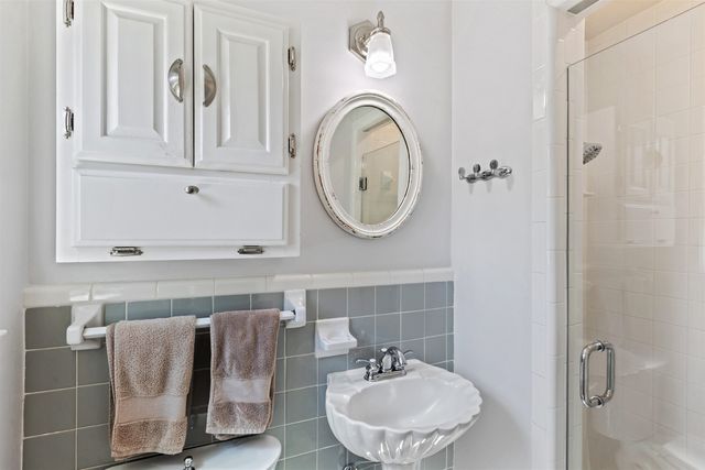 6101 IVAWOOD DR, Bartlett, TN 38134