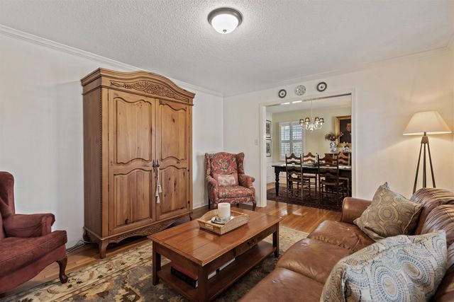 6101 IVAWOOD DR, Bartlett, TN 38134