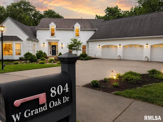 804 W GRAND OAK Drive, Peoria, IL 61615