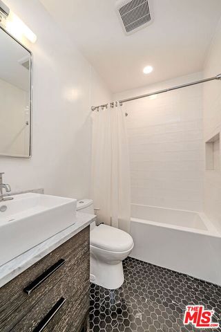 5430 Monroe Street, Los Angeles, CA 90038