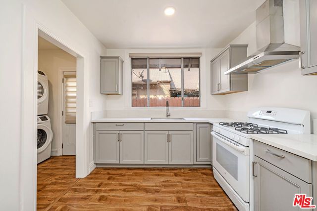 5430 Monroe Street, Los Angeles, CA 90038