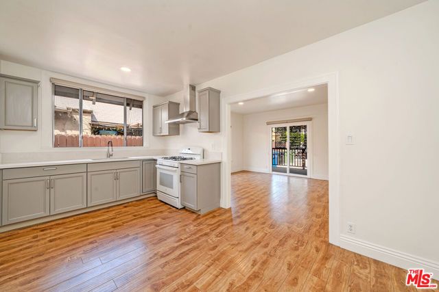 5430 Monroe Street, Los Angeles, CA 90038