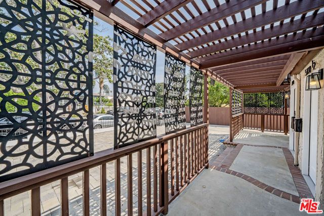 5430 Monroe Street, Los Angeles, CA 90038