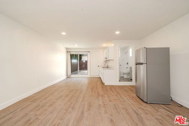 5430 Monroe Street, Los Angeles, CA 90038