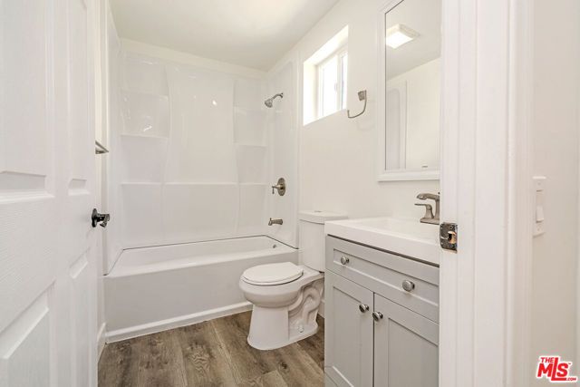 5430 Monroe Street, Los Angeles, CA 90038