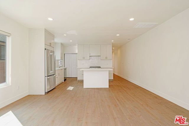 5430 Monroe Street, Los Angeles, CA 90038