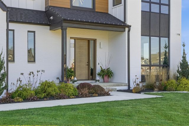 10092 Tall Grass Trail, St. John, IN 46373