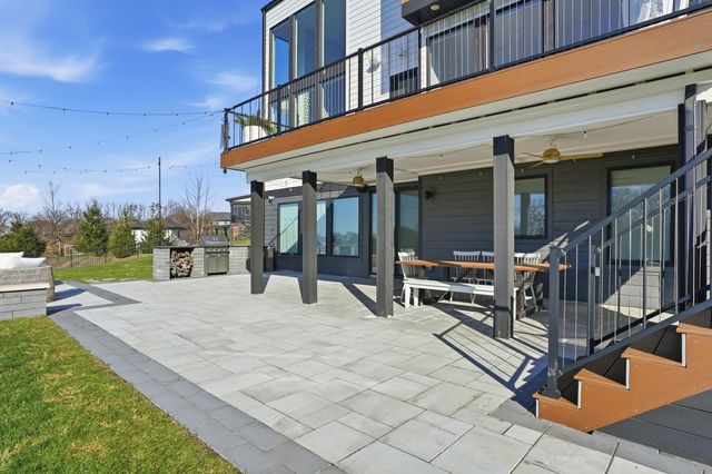 10092 Tall Grass Trail, St. John, IN 46373