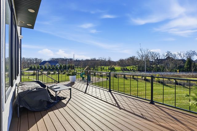 10092 Tall Grass Trail, St. John, IN 46373